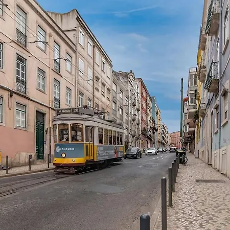Apartment Charming Tram 28 W/ac, Heating Lisbon