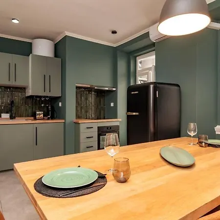 Apartment Charming Tram 28 W/ac, Heating *
